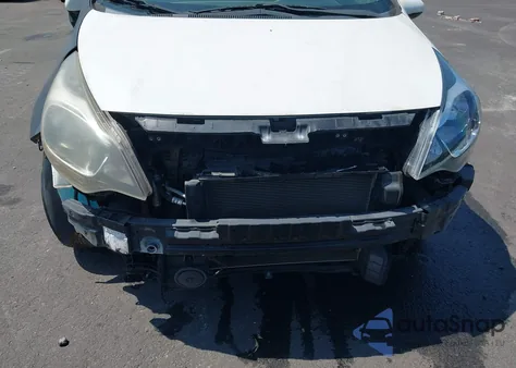 2015 Kia Rio Lx z USA, uszkodzony, nr VIN KNADM4A31F6424408